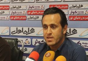 علی کریمی تیم عربستانی را به چالش کشید